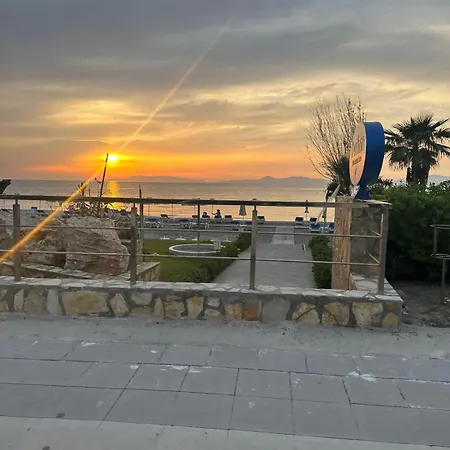 Kyra Maria 3, Loft Lägenhet *