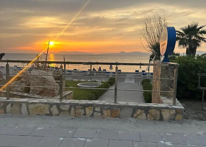 Kyra Maria 3, Loft Apartmán *